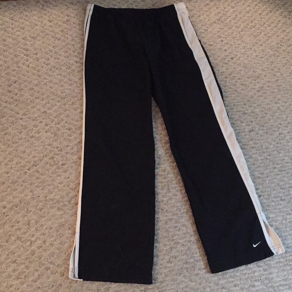 Women’s Nike sweatpants